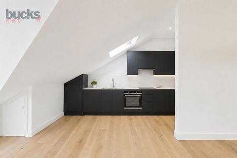 2 bedroom flat for sale, Spencer Close, High Wycombe, HP13