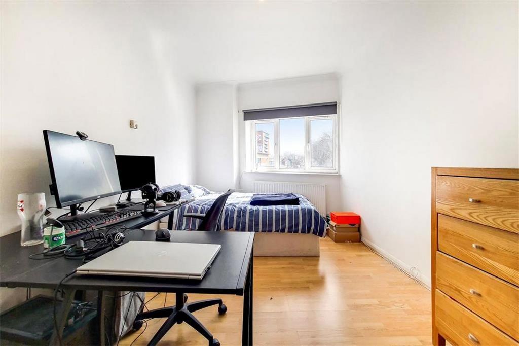 Apartment in London - View 2