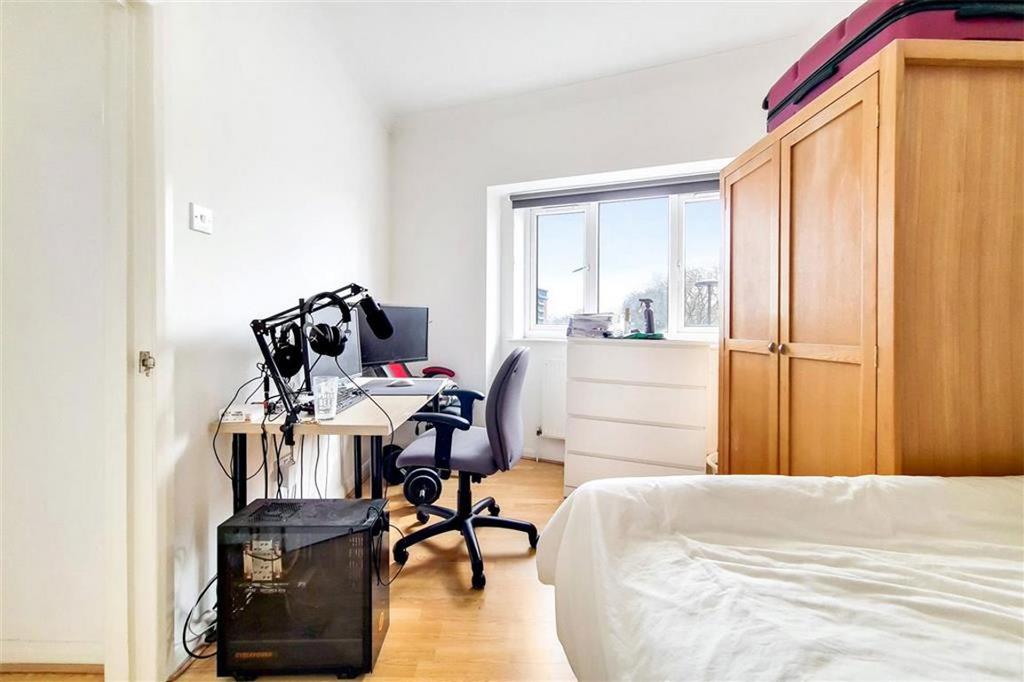 Apartment in London - View 3