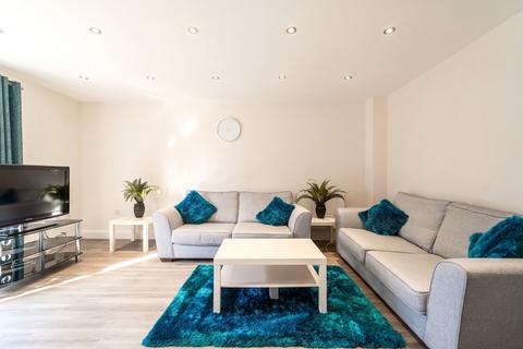 4 bedroom semi-detached house for sale, Victoria Crescent, Shirley