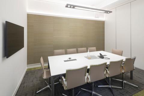 Office to rent, 38 Queen St Glasgow G1 3DX