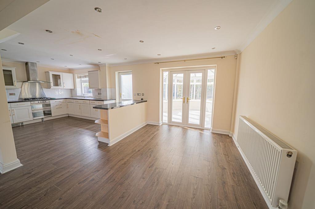 House in Solihull - More