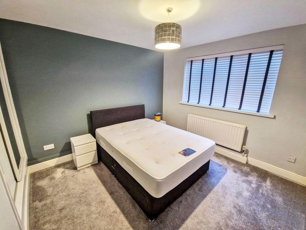 Apartment in Newcastle upon Tyne - View 4