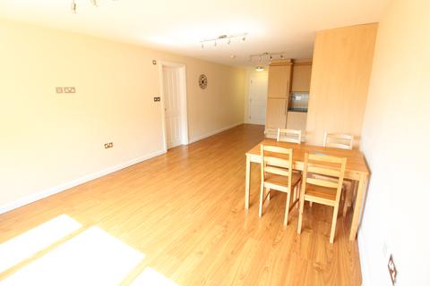 2 bedroom flat to rent, Treetop Close, Luton, Bedfordshire, LU2