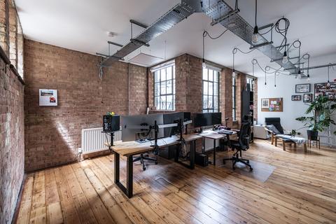 2 bedroom flat for sale, Rampart Street, London, E1