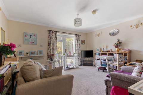 2 bedroom flat for sale, Aigburth Avenue, Bognor Regis, West Sussex PO21