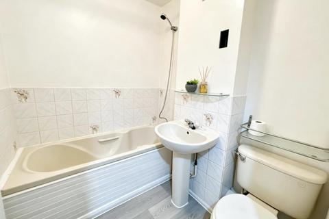 1 bedroom maisonette for sale, Malham Close, Luton