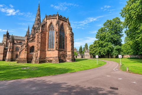 2 bedroom flat for sale, Selwyn House, The Close, Lichfield, WS13 7LD - City Centre & No Upward Chain