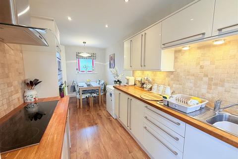 2 bedroom mews for sale, Hadfield Road, Glossop SK13