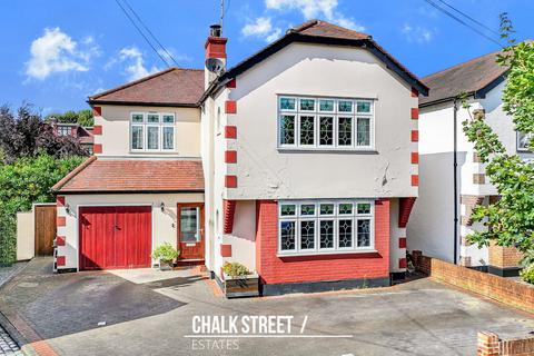 Repton Gardens, Gidea Park, RM2