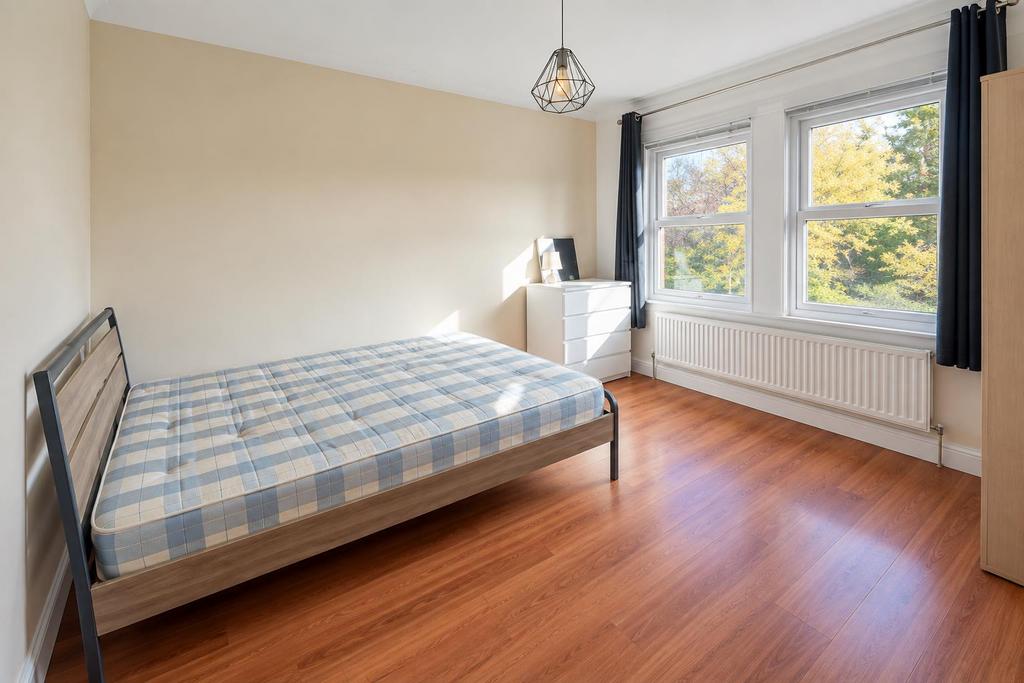 House in London - View 4