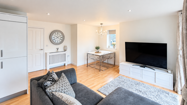 Apartment in Hornchurch - View 5