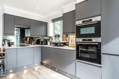 1 bedroom flat for sale, The Grove, Isleworth TW7