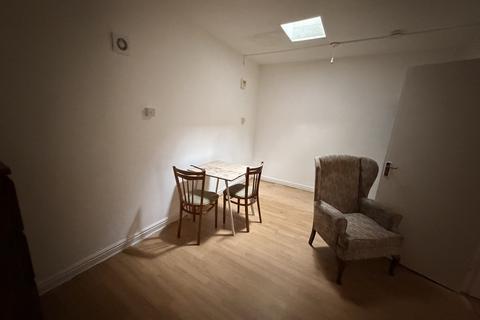 1 bedroom flat to rent, 88c Stratford Road, Birmingham B11 1AN