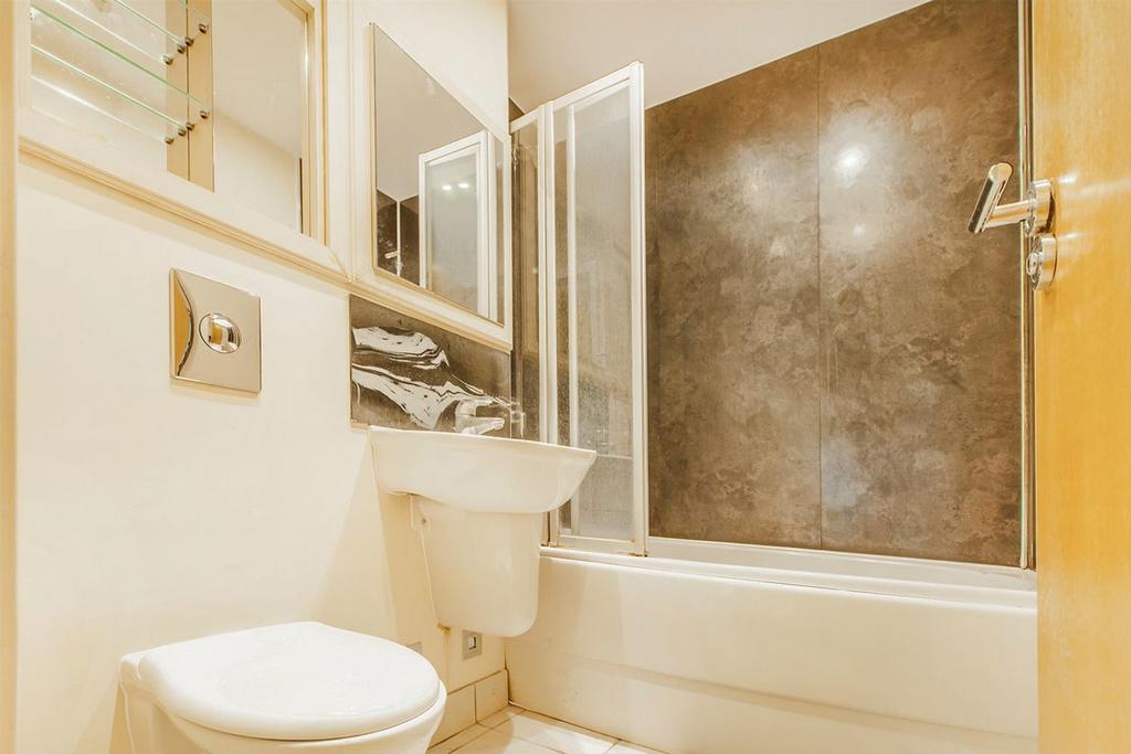 Apartment in London - View 5