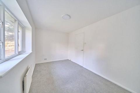 undefined, 10 Eider Close, Hayes, Middlesex, UB4 9TD