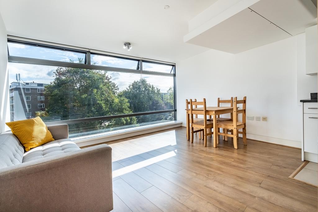 Apartment in London - View 2
