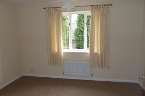 2 bedroom townhouse to rent, Richardson Drive, Wollaston, Stourbridge