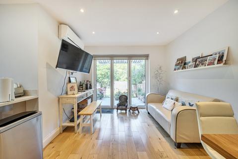 4 bedroom terraced house for sale, Rofant Road, Northwood
