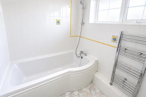 2 bedroom terraced house for sale, Ryarsh Crescent, Orpington BR6