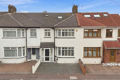 4 bedroom terraced house for sale, Westrow Drive, Barking, IG11