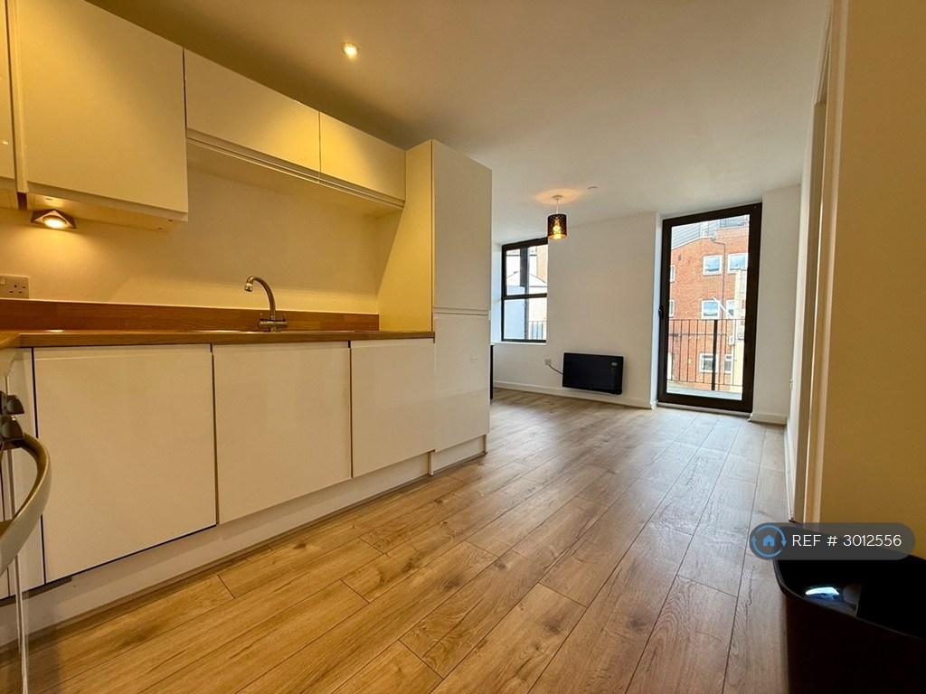 Apartment in Southampton, Bedford Place, The Polygon - View 2