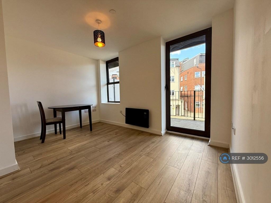 Apartment in Southampton, Bedford Place, The Polygon - View 3