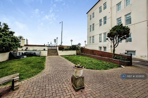2 bedroom flat to rent, South Parade, Hampshire, PO4