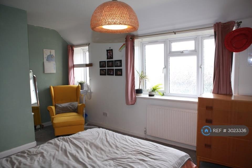 House in Leeds, West Yorkshire - More