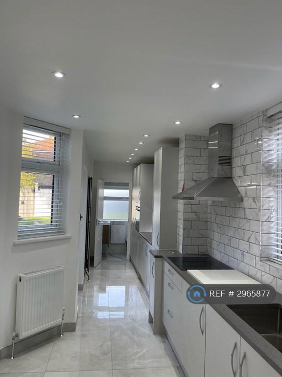 House in London - View 3