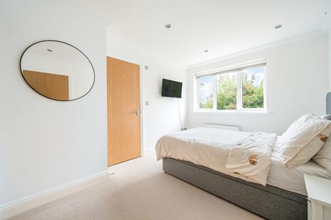 undefined, Roebuck Estate, Bracknell RG42