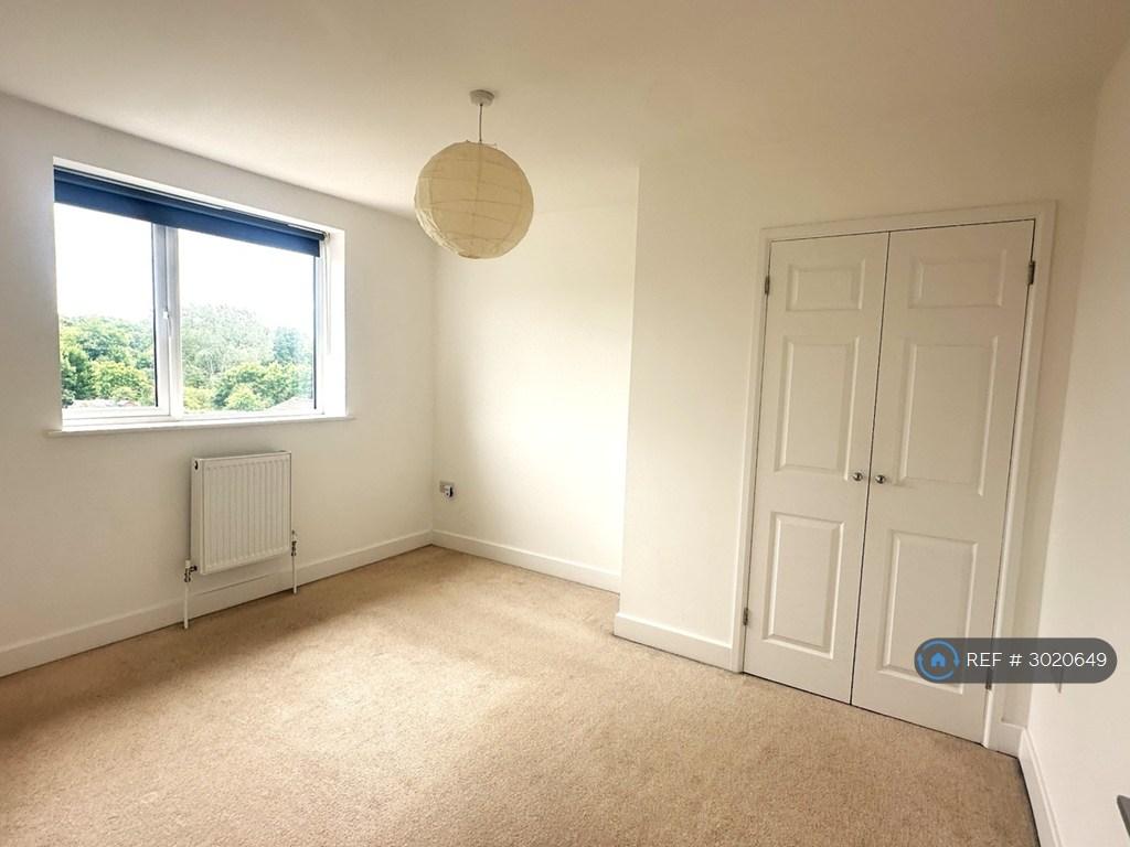 Apartment in Bristol, Horfield - View 2