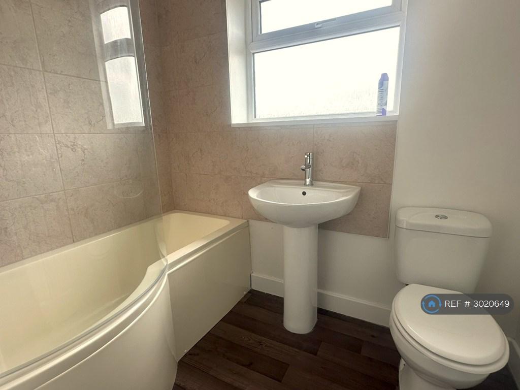 Apartment in Bristol, Horfield - View 5