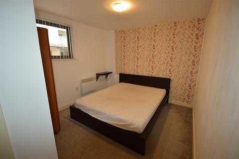 2 bedroom flat to rent, Life Building, Hulme M15