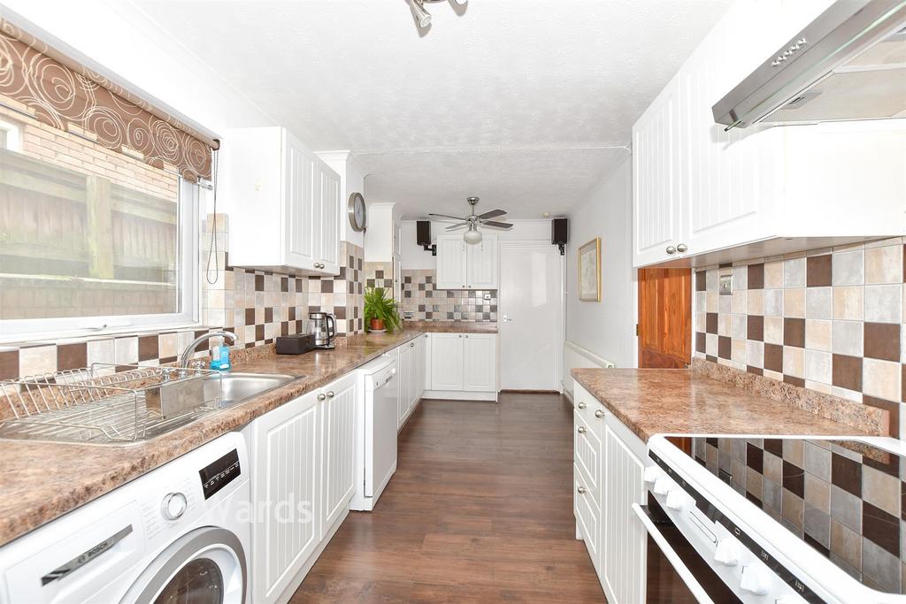House in Ashford, Repton Park South, Godinton Park - View 5