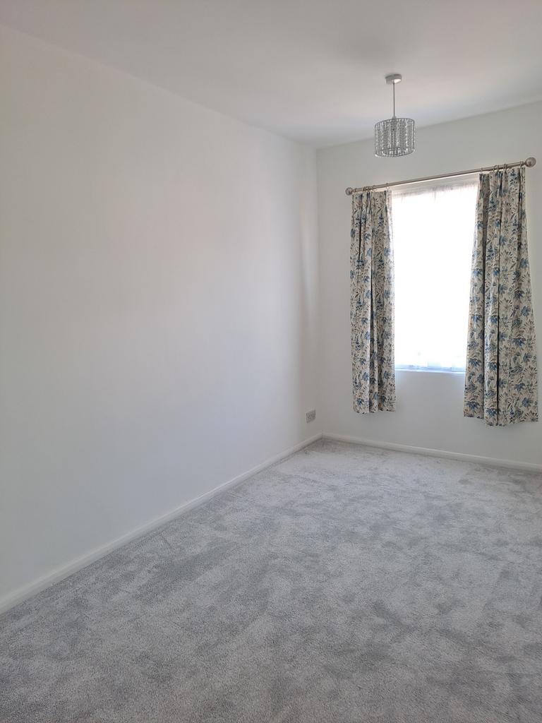 House in Croydon - View 2