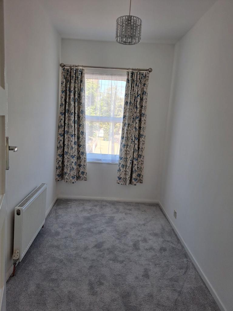 House in Croydon - View 3