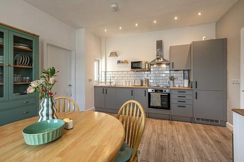 2 bedroom flat for sale, 24/6, Beaconsfield Terrace, Hawick TD9 0HT