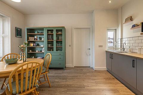 2 bedroom flat for sale, 24/6, Beaconsfield Terrace, Hawick TD9 0HT