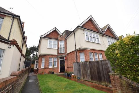 2 bed flat/apartment for rent in Southfields Road, Eastbourne BN21