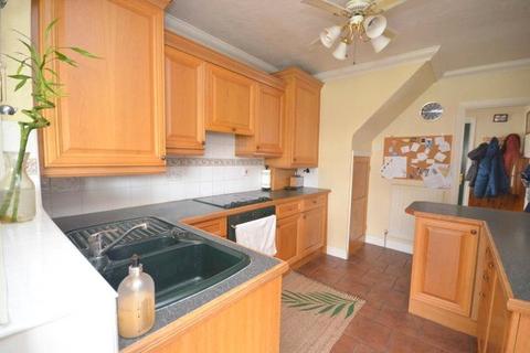 3 bedroom semi-detached house to rent, South End Road, Hornchurch, Essex, RM12