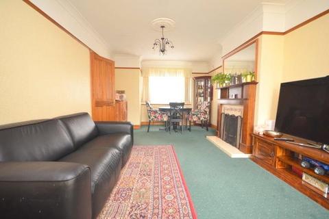 3 bedroom semi-detached house to rent, South End Road, Hornchurch, Essex, RM12