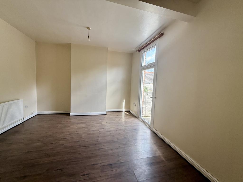 House in Birmingham, West Midlands - More