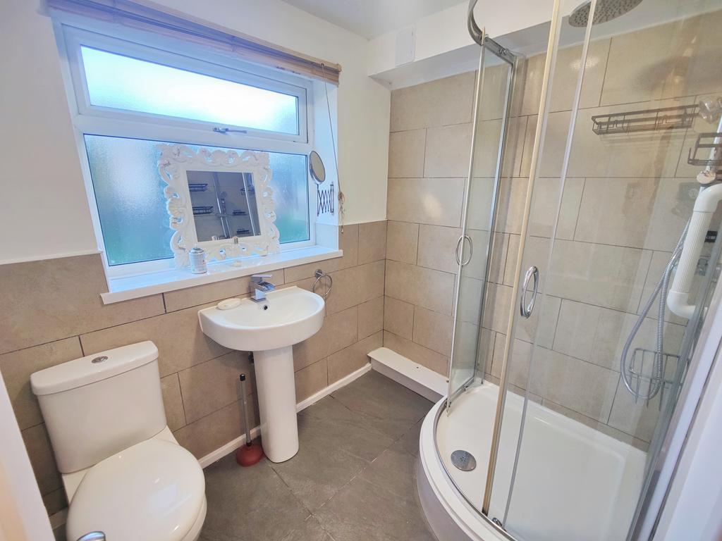 House in Birmingham, Wylde Green, Erdington - View 4
