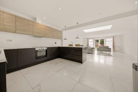 undefined, Ashburton Avenue, Ilford, IG3