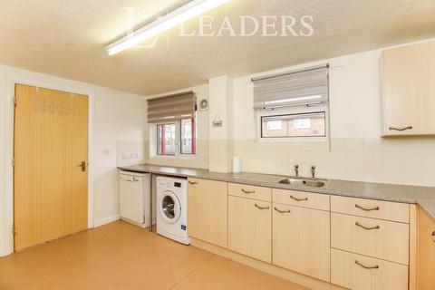 2 bedroom flat to rent, Sandringham Court, Cats Lane, CO10
