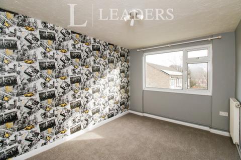 2 bedroom flat to rent, Sandringham Court, Cats Lane, CO10