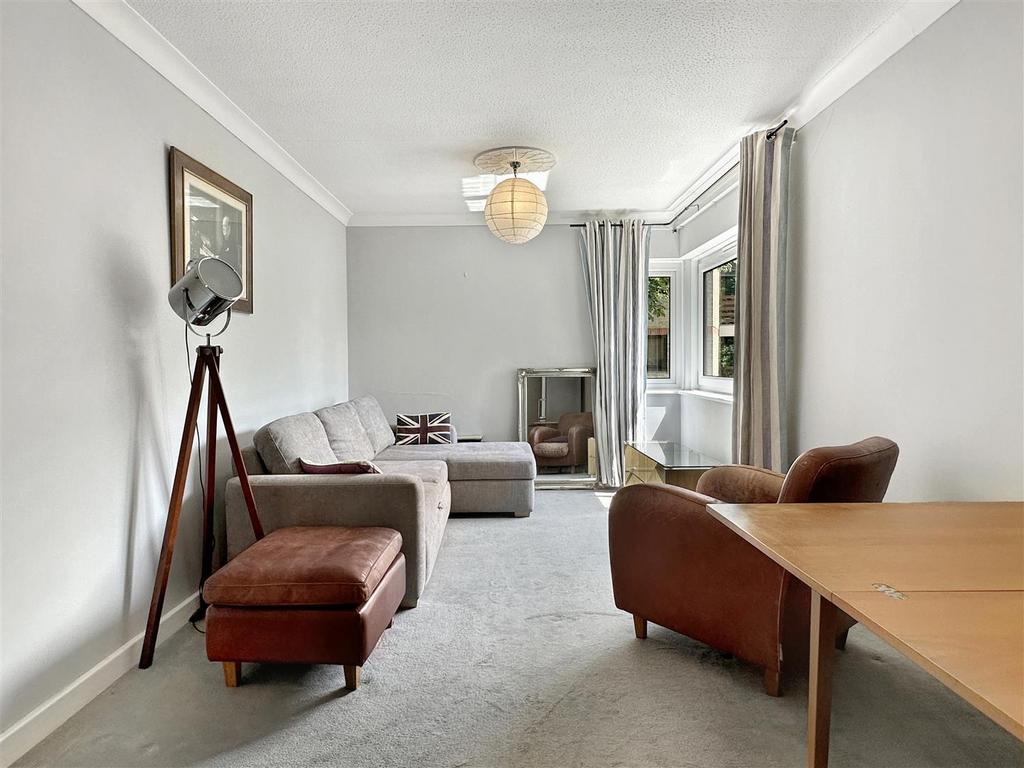 Apartment in Cambridge - View 2