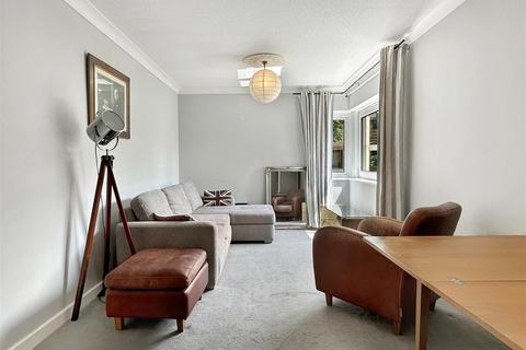 1 bedroom flat to rent, Beaulands Close, Cambridge CB4