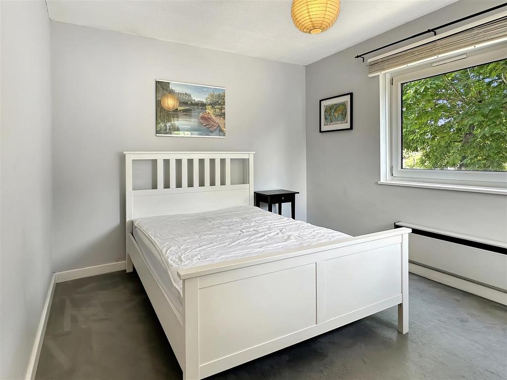 Apartment in Cambridge - View 5